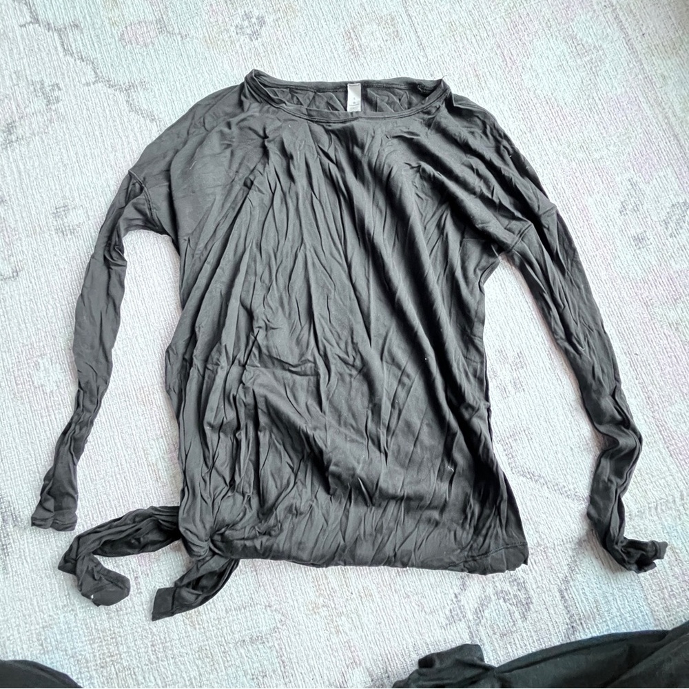 lululemon athletica Charcoal Long Sleeve Top